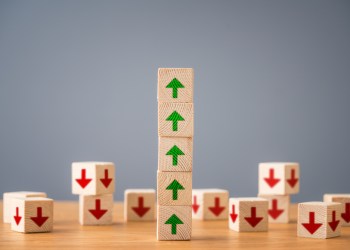 ¡Atención, traders de DOT! El precio necesita ayuda para romper la resistencia de $4,5