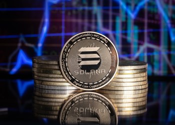 El interés abierto de Bitcoin cae, mientras que Solana y Ethereum se mantienen firmes