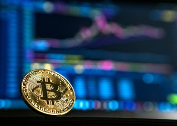¡Bitcoin al borde del rompimiento! El analista advierte precaución