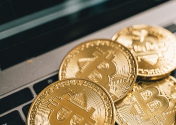¿Bitcoin a $350,000? El audaz pronóstico de Robert Kiyosaki
