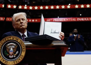 Bitcoin In Trouble? Kiyosaki Says Trump Tariffs Could Spark A Price Crash