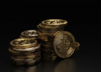 Αναλυτής της Standard Chartered προβλέπει το Bitcoin στα $500K – Το BTC Bull Token φτάνει τα $2,5M στο ICO