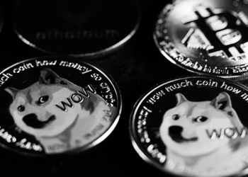 Analyst Sets Dogecoin Next Target As Ascending Triangle Forms