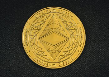 Ethereum forma fondo de megáfono: ¿Rally alcista a $8,000?