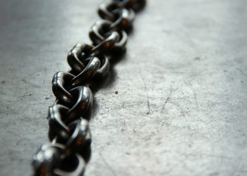 LINK al alza: Retiros masivos de exchanges impulsan el precio de Chainlink