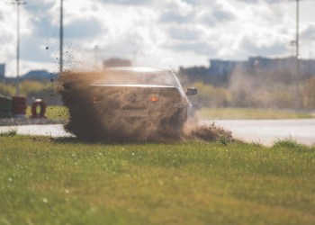 On-Chain Experiment Or Rug Pull? Base Faces Backlash After Unofficial Memecoin Crashes 90%