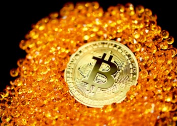Bitcoin en zona de alerta: toma de ganancias se dispara y analistas anticipan alta volatilidad