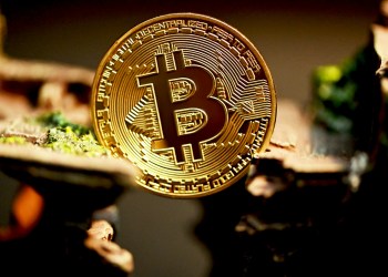 ¿Caída Inminente de Bitcoin? Ballenas y Minoristas Sorprenden con su Movimiento