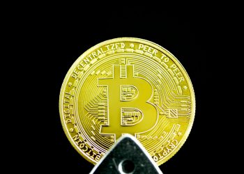 Bitcoin en Caída: ¿Miedo en el Mercado o una Oportunidad Dorada?