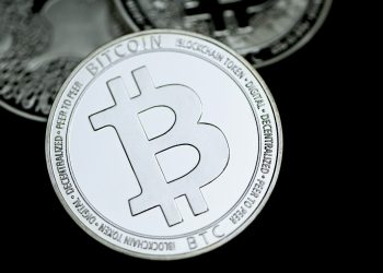 La subida de la plata podría ser un mal presagio para Bitcoin