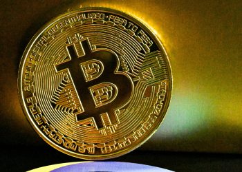 ¿Se Acaba la Caída? El Precio de Bitcoin Regresa a su Línea de Choque