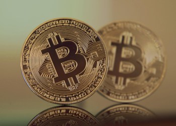 Precios de Bitcoin y Ethereum se Recuperan tras Caída por Crisis en Medio Oriente