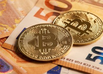 La inversión en ETFs de Bitcoin supera los 15 años de influjos de oro en solo dos años