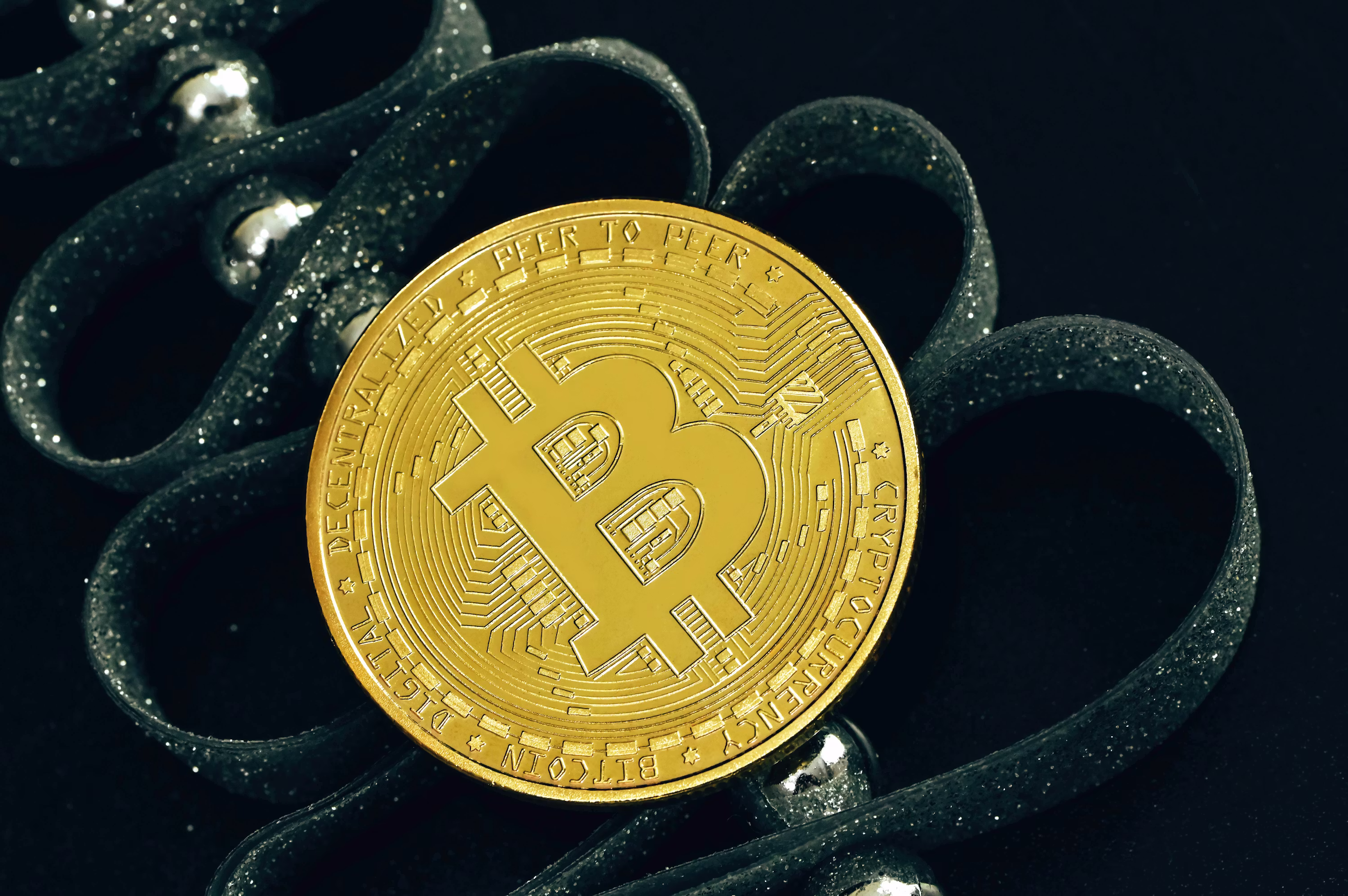 El oro supera a Bitcoin: la brecha que revela el futuro del mercado