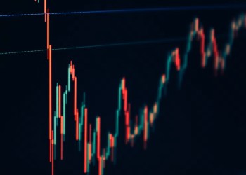 XRP se recupera: compradores silenciosos y señal de ruptura del 10 %