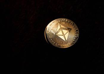Ethereum vs Bitcoin: ¿Puede ETH recuperar sus máximos de 2021 con la adopción y rotación del mercado?