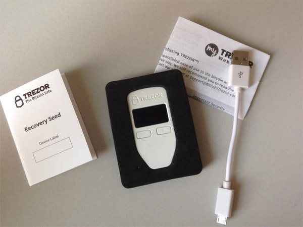 TREZOR Series 1 Photo 02