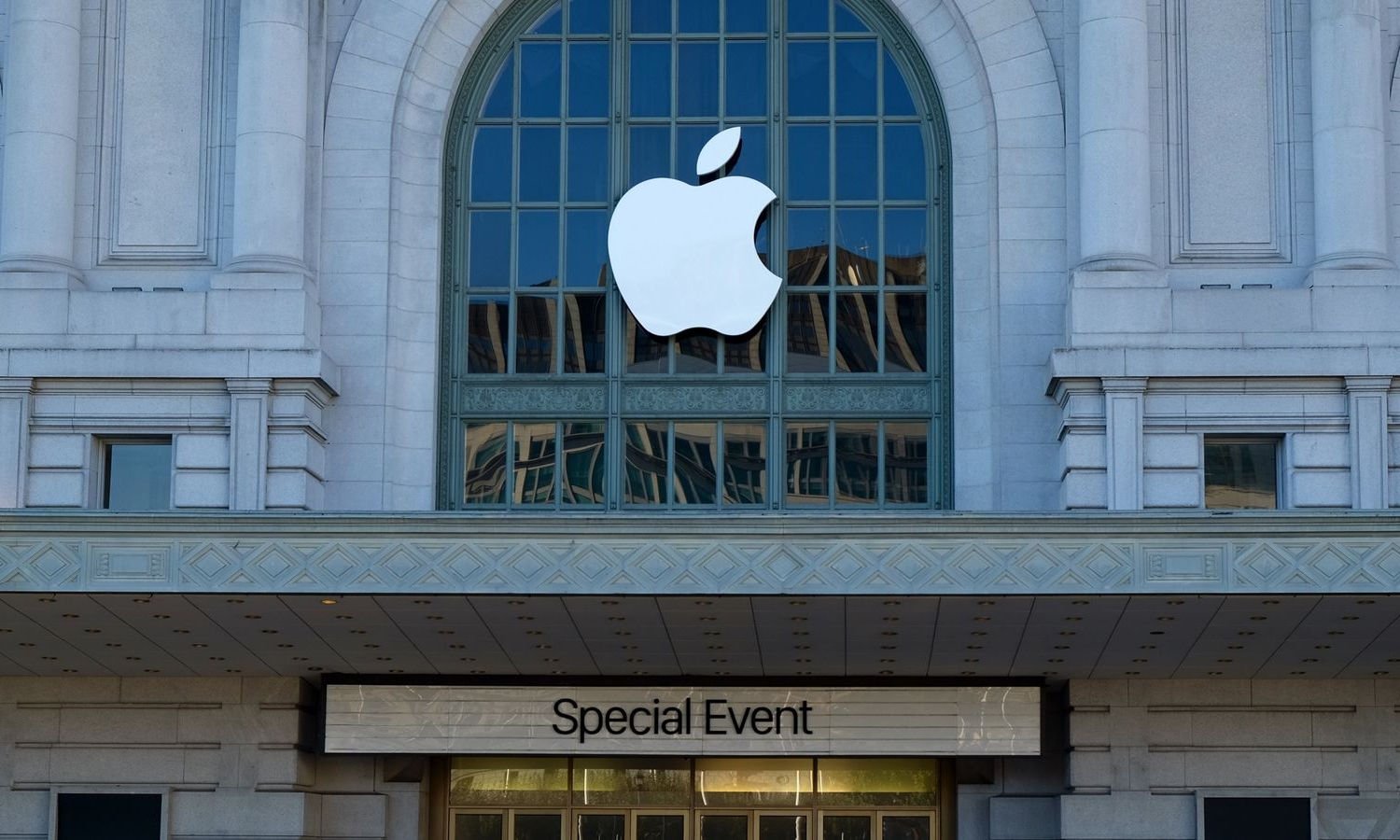 Apple Warms up to Bitcoin with Its Latest iMessages Update