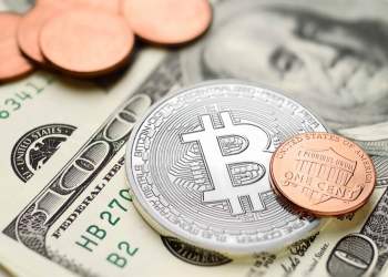 How Bitcoin Is Set to Crush Other Currencies in 2017