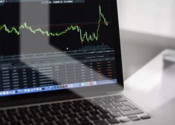 Cryptocurrency Guru Sees Bitcoin Going Up to $400,000