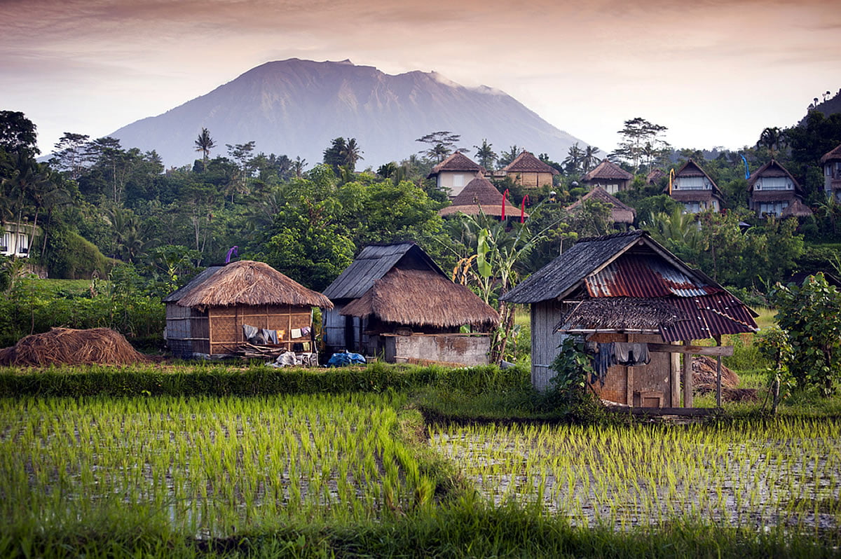 Cryptocurrency Apps Open Financial Doors for Working Poor in Asia