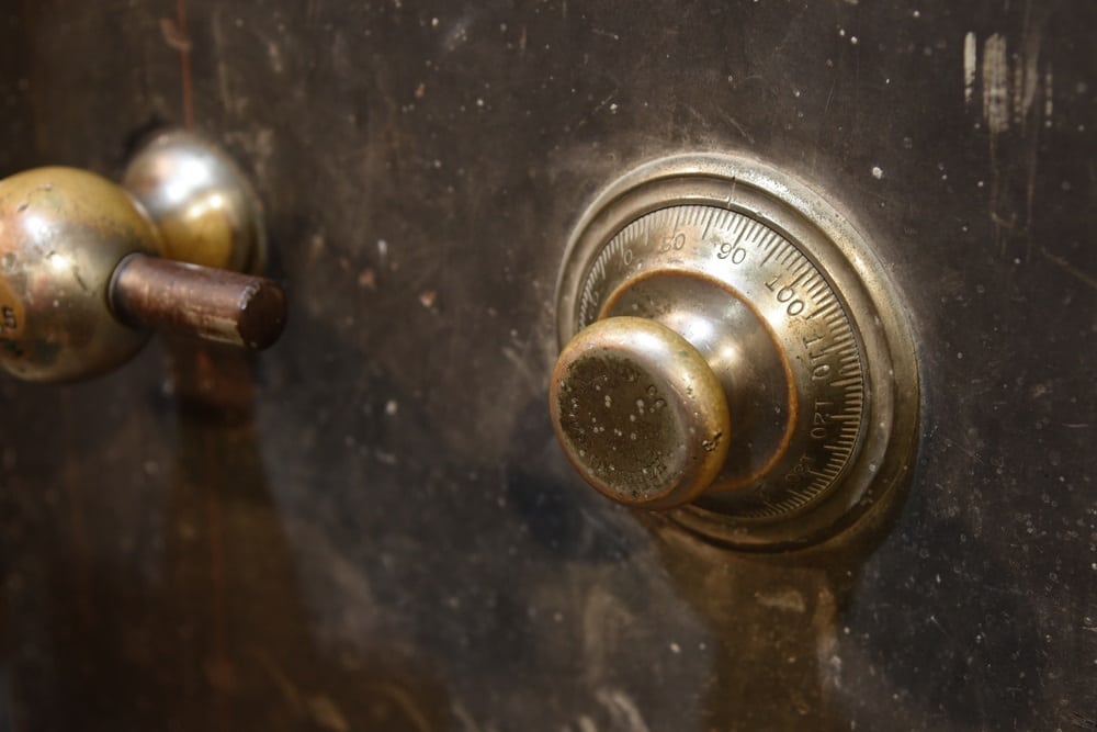 Hong Kong Asset Management Firm Preparing to Launch Crypto Vault for HNWIs
