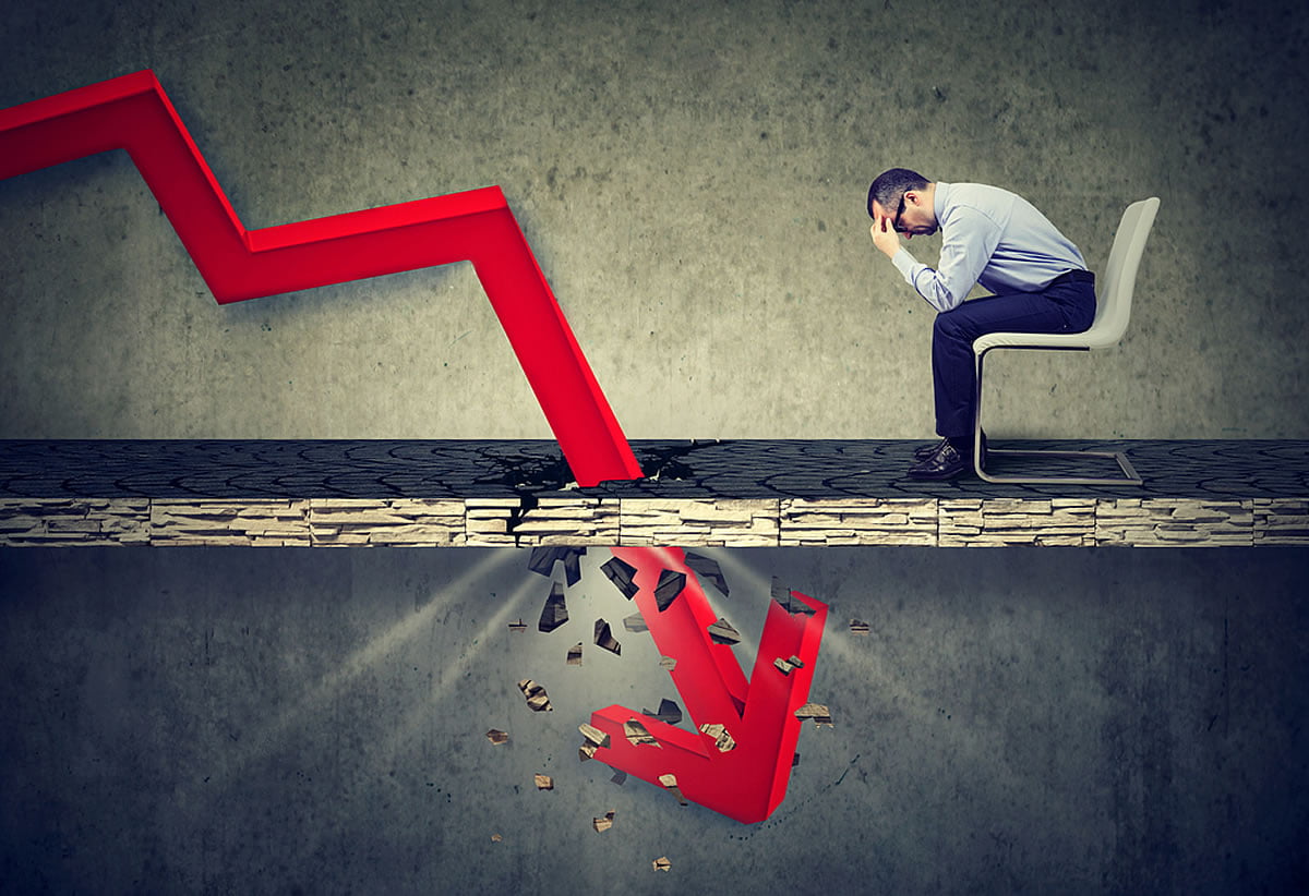 Analyst: Bitcoin and Ethereum Have Room to Fall Further, BTC May Touch $3,500