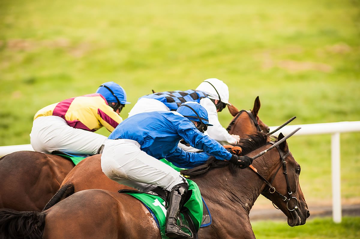 Bitcoin SV and Bitcoin Cash Jockey For Position as Crypto Markets Crumble