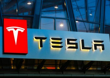 Billionaire Elon Musk Lauds Bitcoin As “Quite Brilliant,” Why Isn’t Tesla Going Crypto?