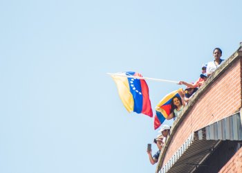 Bitcoin Is A Hedge Against Bolivar-Induced Financial Suicide, Claims Venezuelan Economist