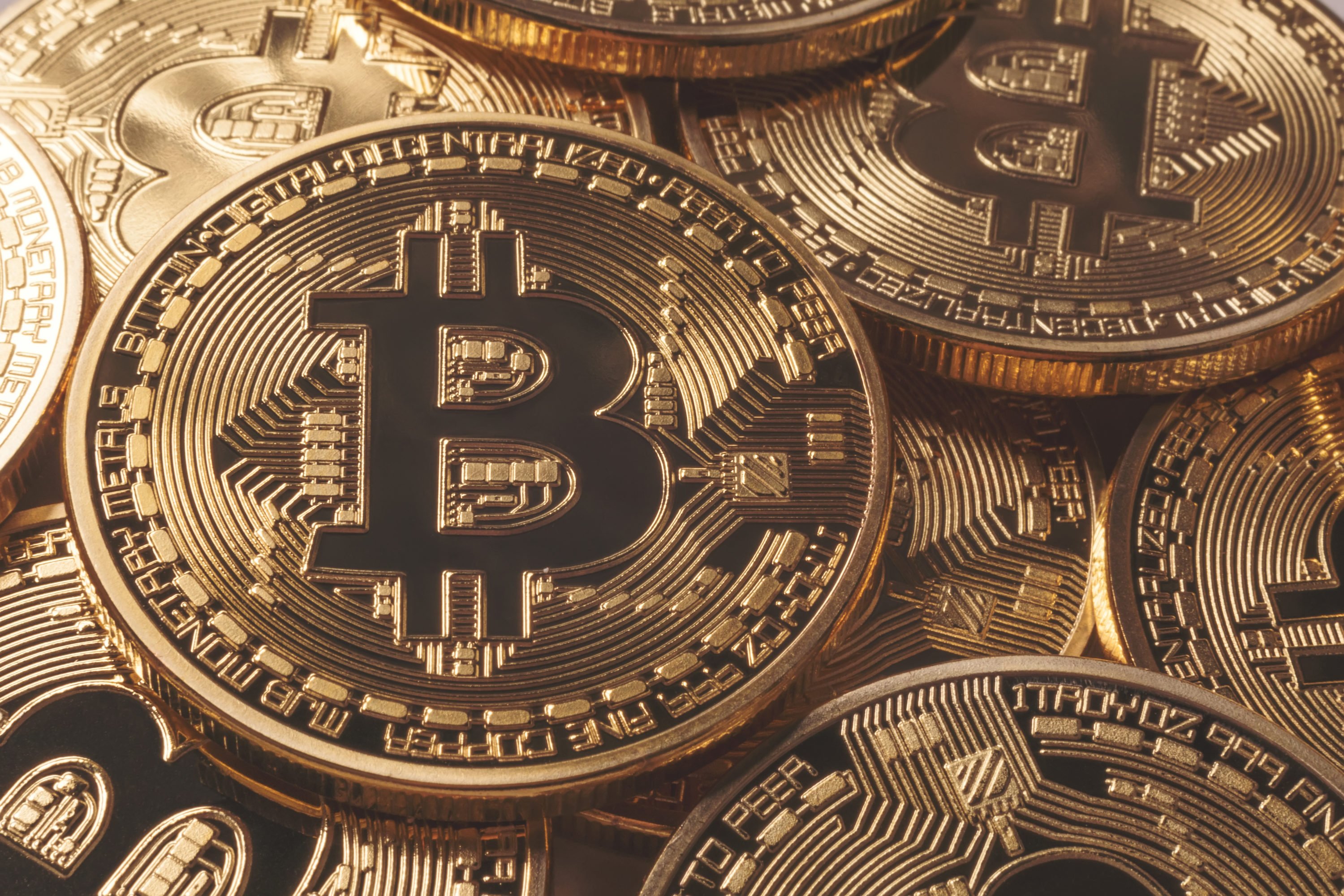 Bitcoin Stats Fall as BTC Drops Under $10,000: Is a Drop Lower Coming?