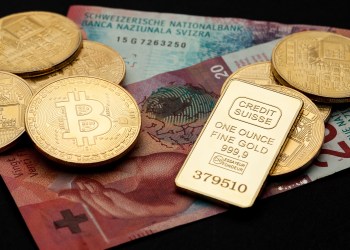 Safe Haven? Bitcoin Price Falls Below $11,000 Alongside Gold Bull Rejection