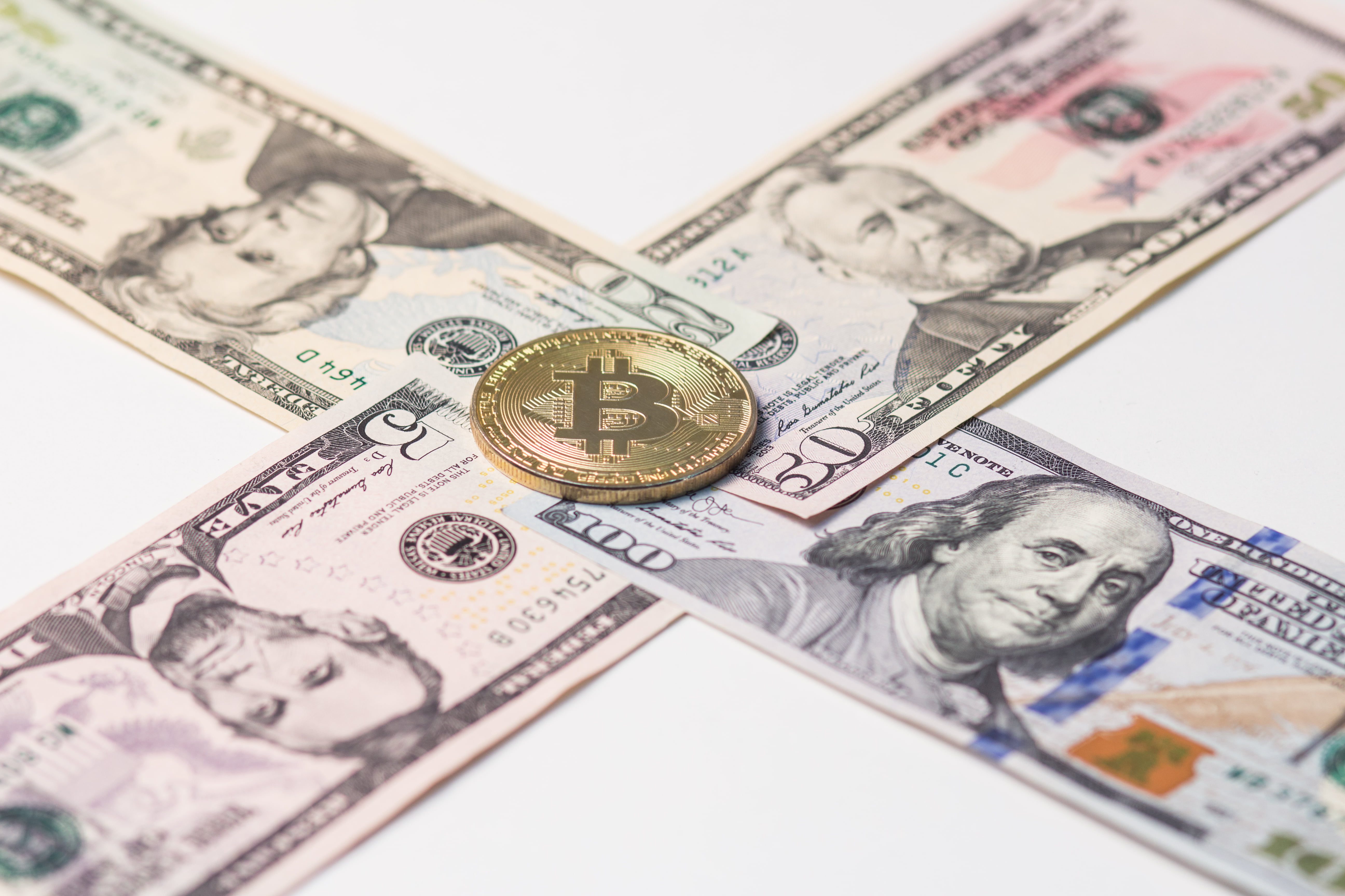 “Golden” Bullish Bitcoin Price Signal: Are 5000% BTC Gains Ahead?
