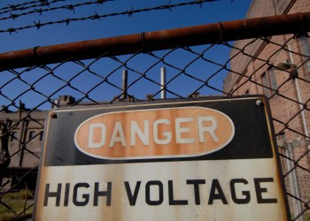 chainlink link altcoin crypto danger