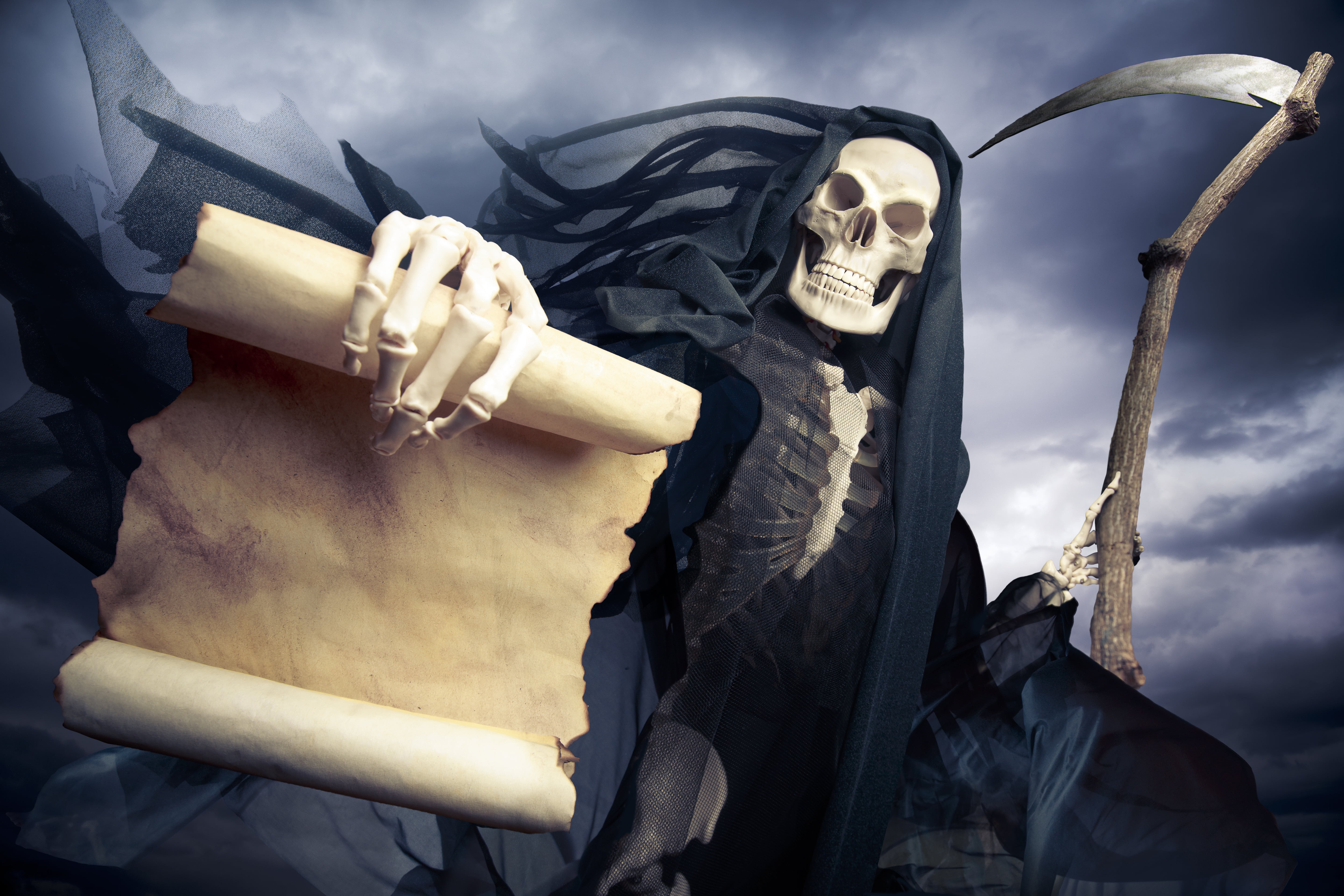 Dr. Doom Takes Opportunity To Kick Crypto While It’s Down