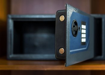 gold bitcoin safe haven