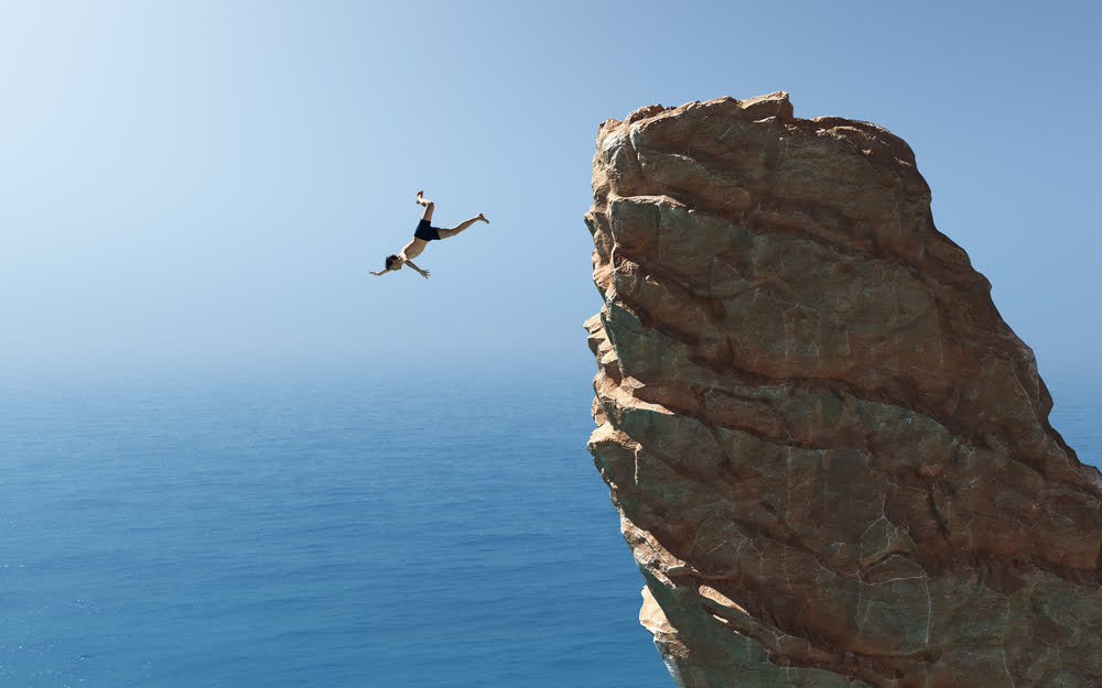 Bitcoin Risks Tanking to 13-Month Low Even as Top Analysts Remain Bullish