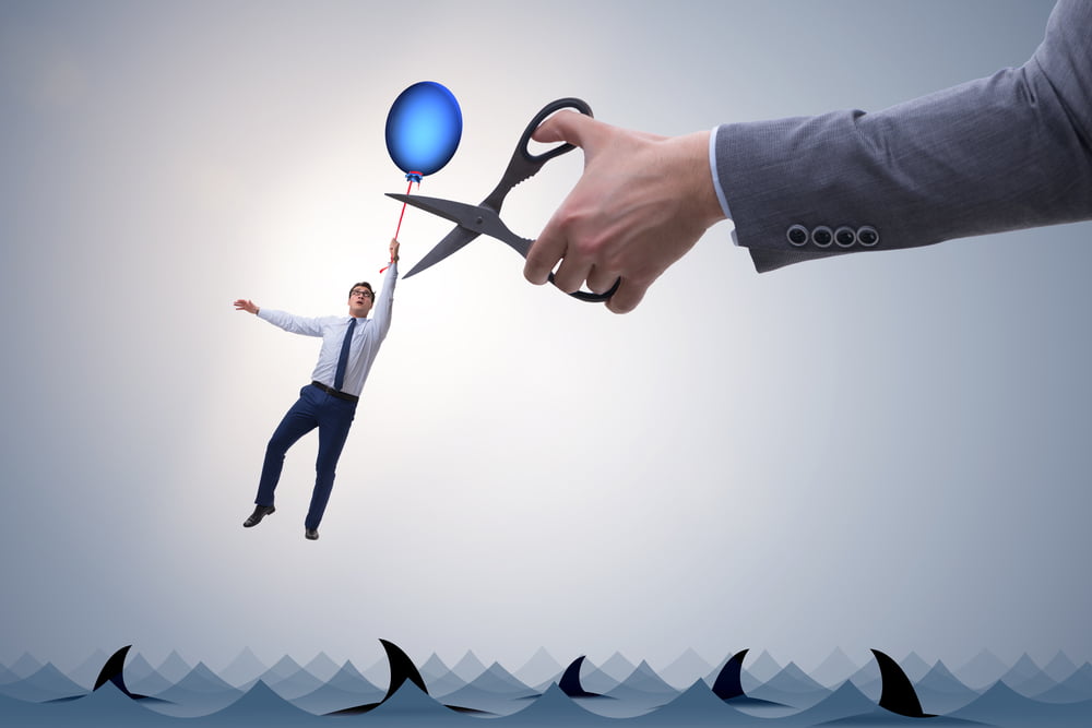 Ripple (XRP) Just Signaled “Sell” And It’s Vulnerable to a Sharp Decline