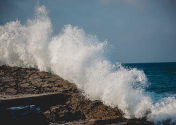 Macro Economist: Fragile Recovery of Bitcoin May Indicate $2,000 is Next