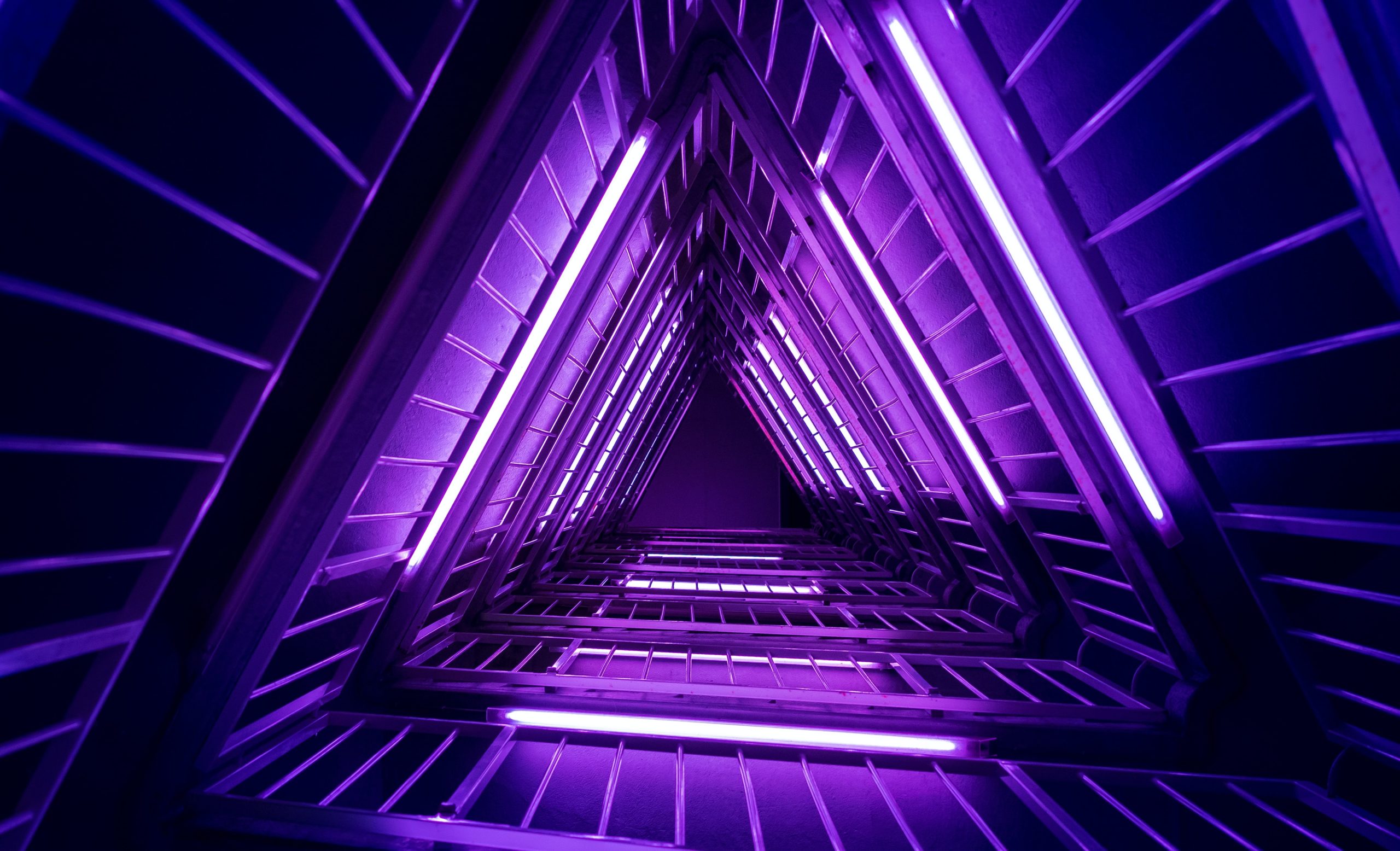 Crypto Tidbits: Bitcoin Loses $7k, Blockchain Layoffs, Ethereum DeFi Explodes