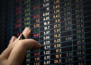 Multibillionaire Hedge Fund Pits Bitcoin against Lower-Yield Bonds