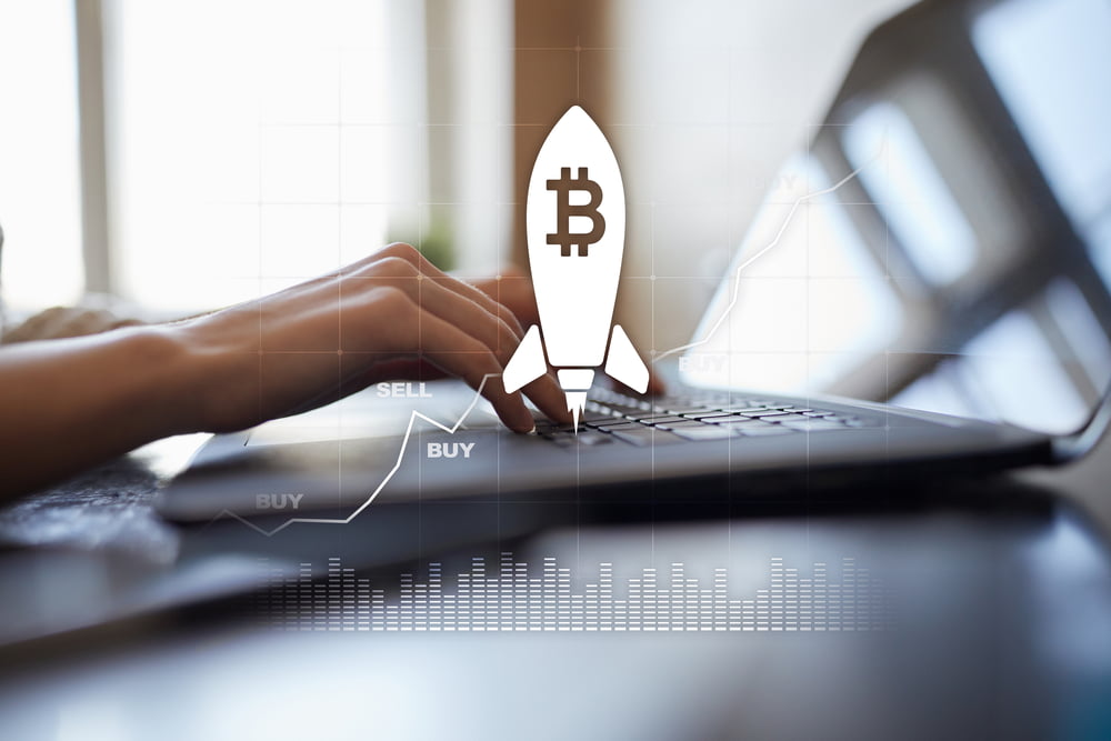 Bitcoin Smashes Heavy Uptrend Resistance as Bulls Take Over Crypto Market