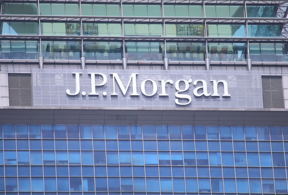 JP Morgan’s Latest Gold Warning Puts Bitcoin At Risk of Dipping Below $10K