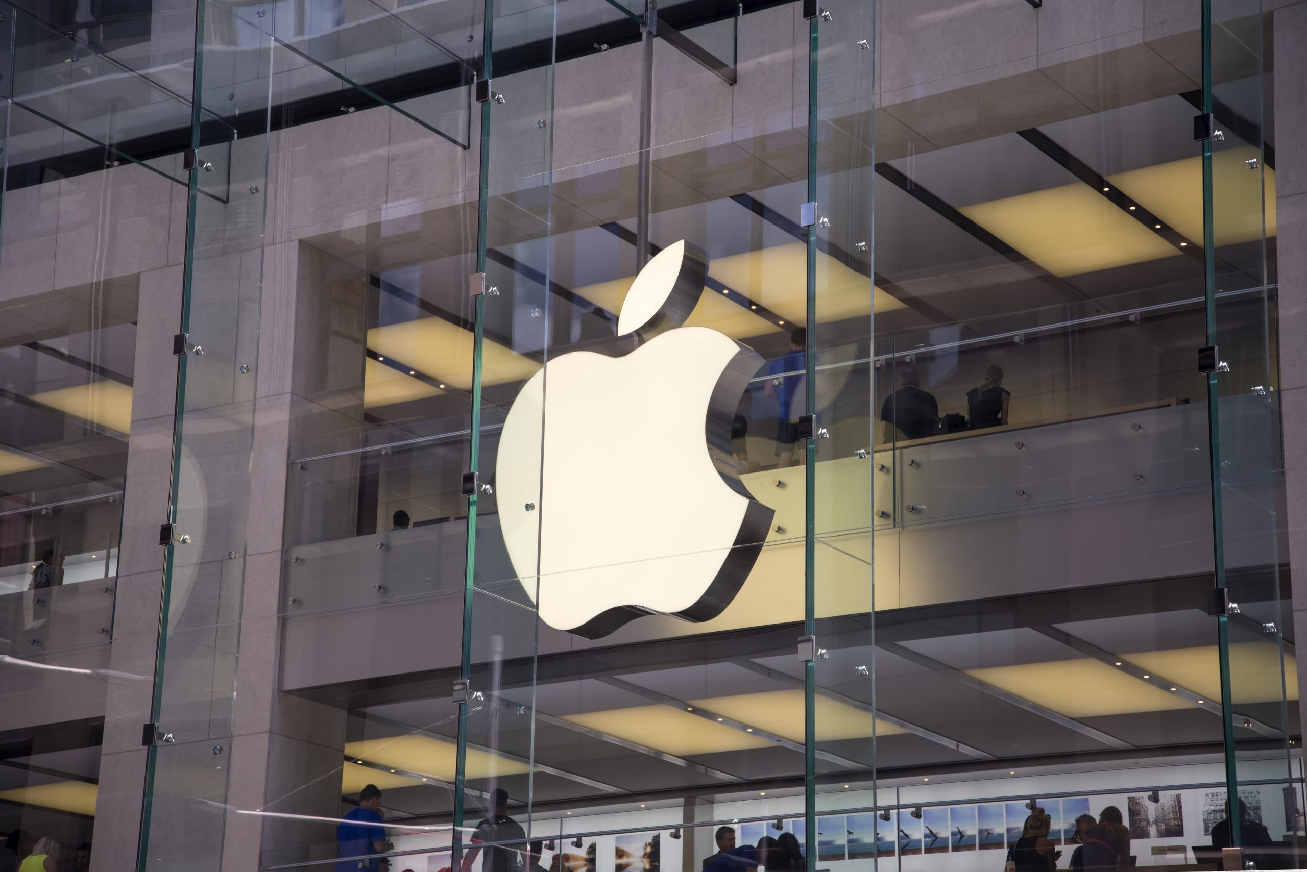 Why Was The Official Apple Twitter’s Only Tweet Ever About Bitcoin?