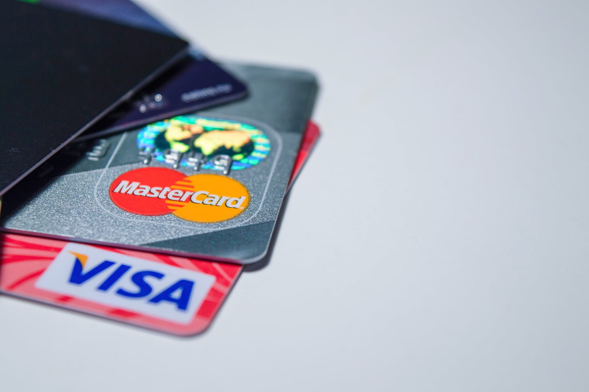 eToro Announces Acquisition to Support Debit Card Launch