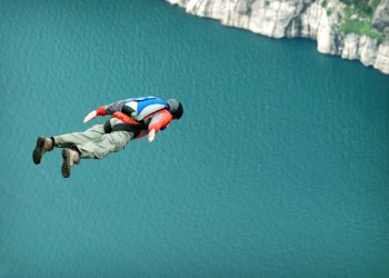 Chainlink’s Bears Aim for $9 As Prices Sit in Overbought Territory