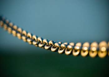 Chainlink is “On the Edge of Glory” as Indicators Begin Flipping Bullish