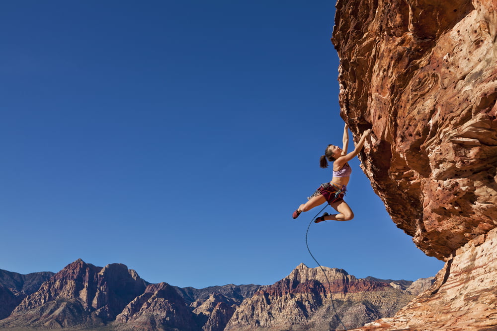 Bitcoin Poised to Hit $15K Even amid Bearish Divergence Alerts