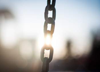 Bears Control Chainlink as Long as It Holds Below One Crucial Level: Analyst