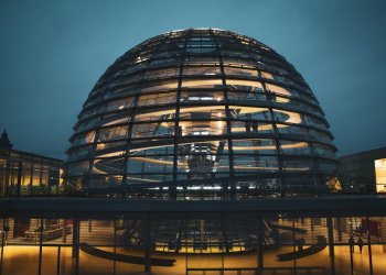 Aave Surges 25% as DeFi-Wide Short Squeeze Seems to Have Begun